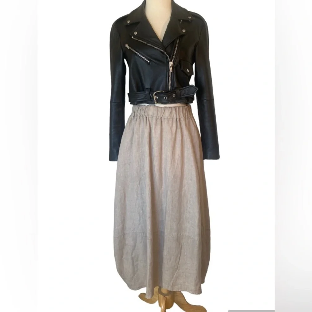 Italian Boutique Linen Skirt - Picture 1 of 8